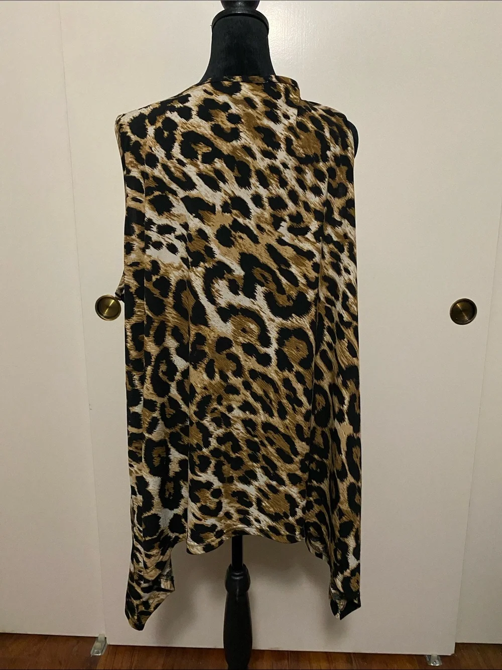 Sleeveless Leopard Print Tunic Top - Black & Tan
